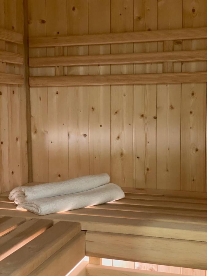 Apartment Family Sauna Apartments: Downtown Comfort With Private Wellness *