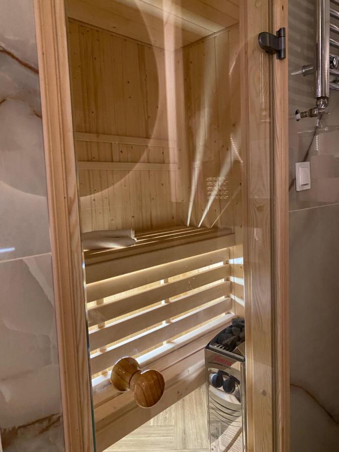 Family Sauna Apartments: Downtown Comfort With Private Wellness Apartment *